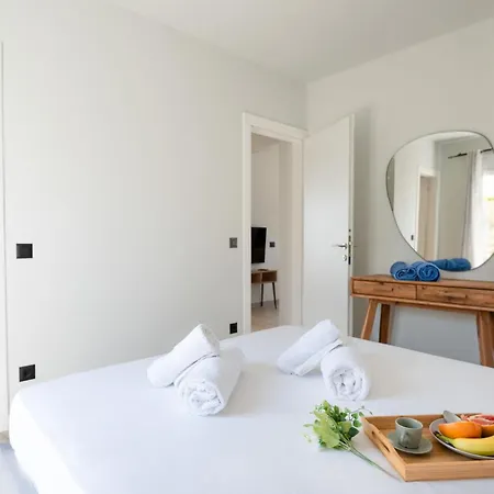 Vila Ioanna Mentoros *