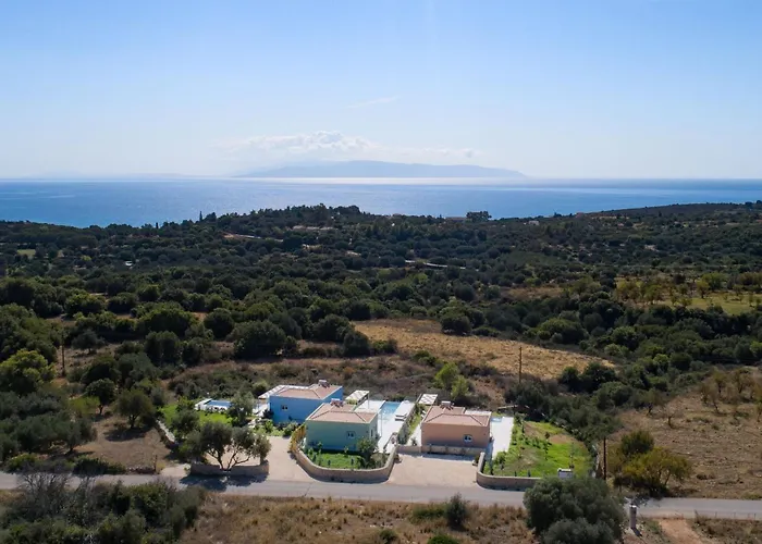 Ioanna Mentoros Vila Karavádhos